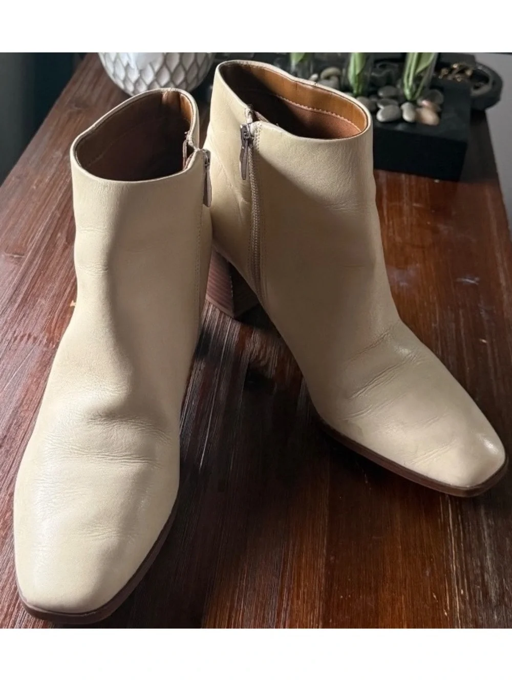 Franco Sarto soft leather ankle boots cream size 7.5